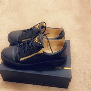 Zanotti,use but like new, black sneakers size 42
